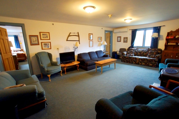 Rooms & Suites 37 upstairs living room2